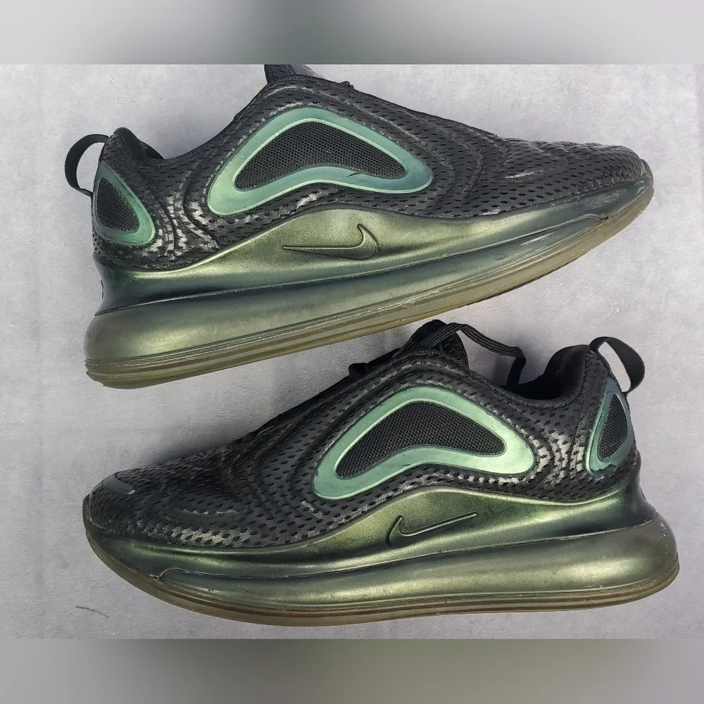 New Nike Air Max 720 Throwback Future‎ AQ3196-003 Size 6.5Y. Msrp $160